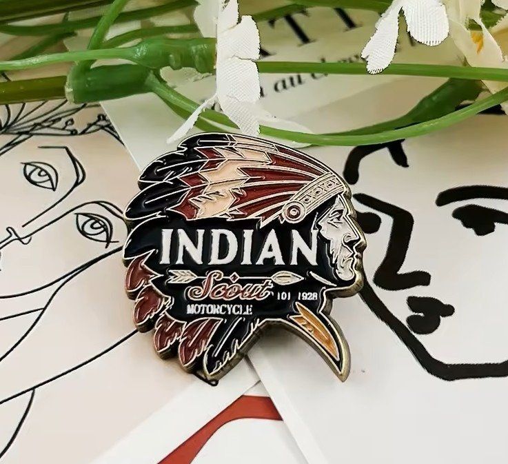 Placchette & Badge: Pin's Moto Indian M140 – Nuovo e nell'imballaggio originale da Allens venduto da MADE.IN.ROCK.N.ROLL