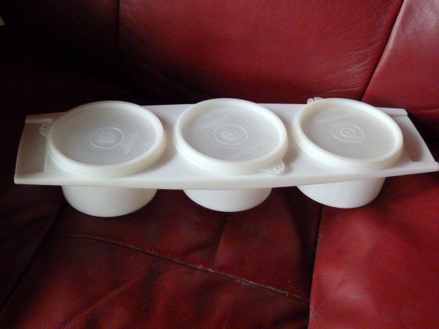 Tupperware Contenitori & Simili: Tupperware 3er-Set für Dips etc. % – Usato da Nunningen venduto da Ave51