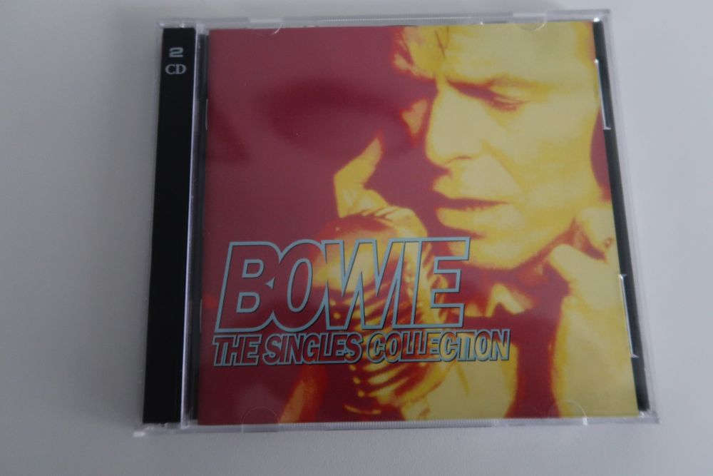 DAVID BOWIE - THE SINGLES COLLECTION - 2x CD (Gebraucht) in Basel für ...