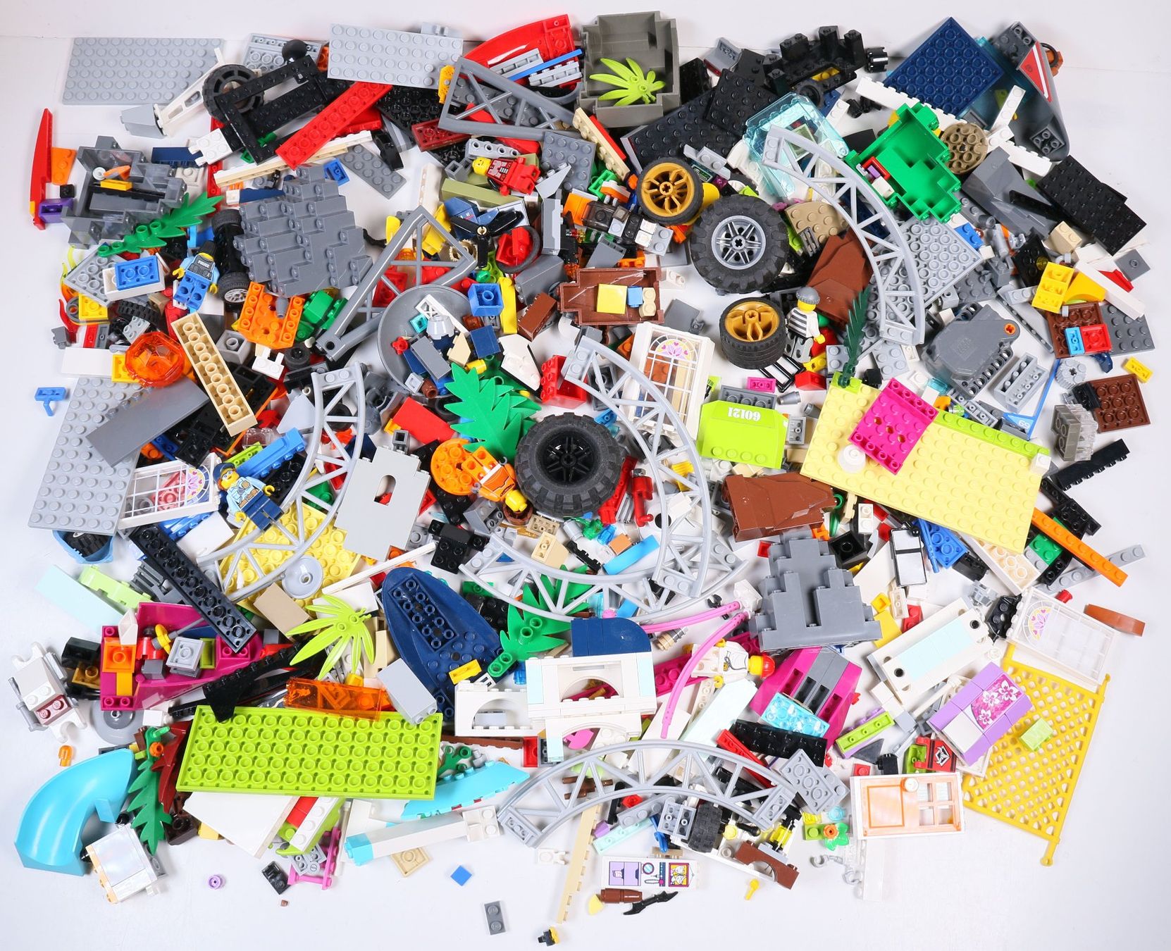 Lego Kit di costruzioni: 1.5 kg. Legoteile mit Minifiguren – Usato da Hettlingen venduto da Scholi99