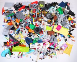 1.5 kg. Legoteile mit Minifiguren