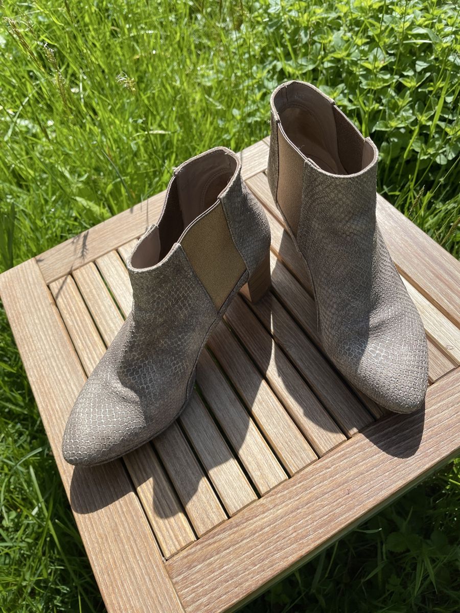 Scarpe da donna: Homers Grösse 39 – Usato da Basel venduto da Ritzibitzi