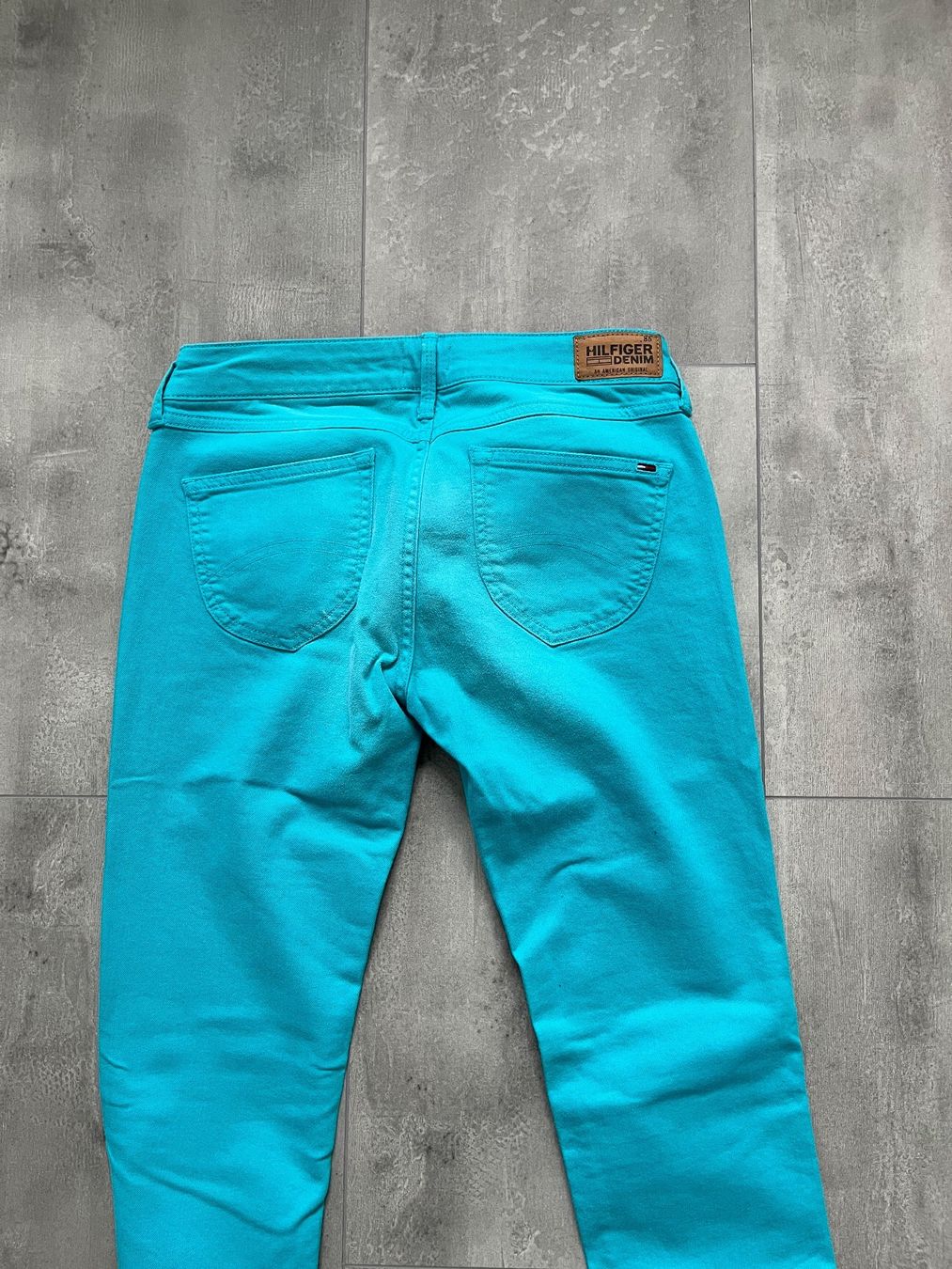 Tommy Hilfiger Jeans: Tommy Hilfiger Jeans – Usato da Othmarsingen venduto da saliwu 2