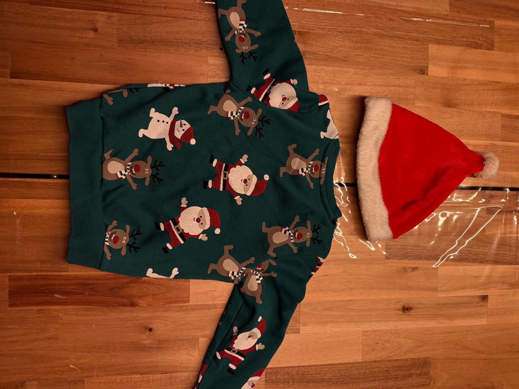 C&A Maglioni & Felpe: Kinder Weihnachtspullover mit Weihnachtsmann Mütze – Nuovo (secondo la descrizione) da Schlieren venduto da svenbaettig 3
