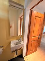 Villeroy & Boch Wandwaschtisch & Laufen Wand-WC