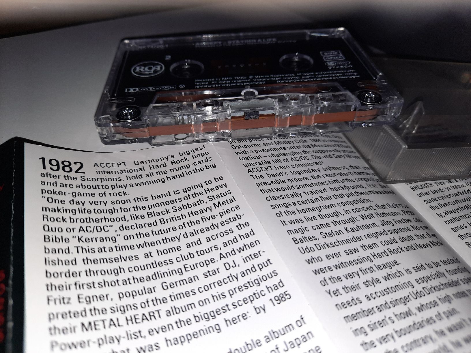 Musicassette: ACCEPT MC 1 Staying a life – Usato da Biasca venduto da Old_6blh 3