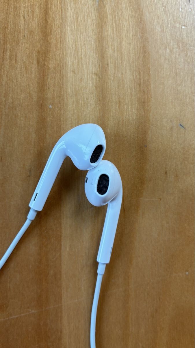 Apple Cuffie: Apple EarPods Lightning-Anschluss – Usato da Bern venduto da jojoo.e 1