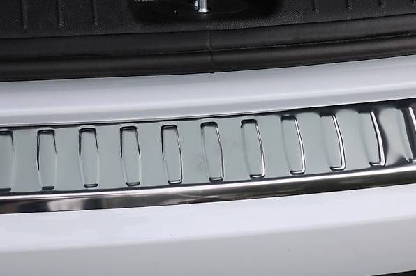Tutti pezzi di ricambio auto: VW PASSAT 3C VARIANT - LADEKANTENSCHUTZ – Usato da Münchwilen TG venduto da SwissTuningShop 1