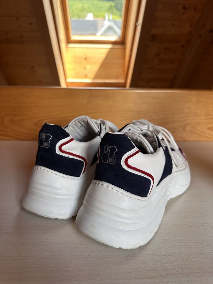 John Galliano Scarpe da uomo: John Galliano White/Navy Sneakers, Size 40 – Usato da Weiach venduto da Aleksandar.B 1