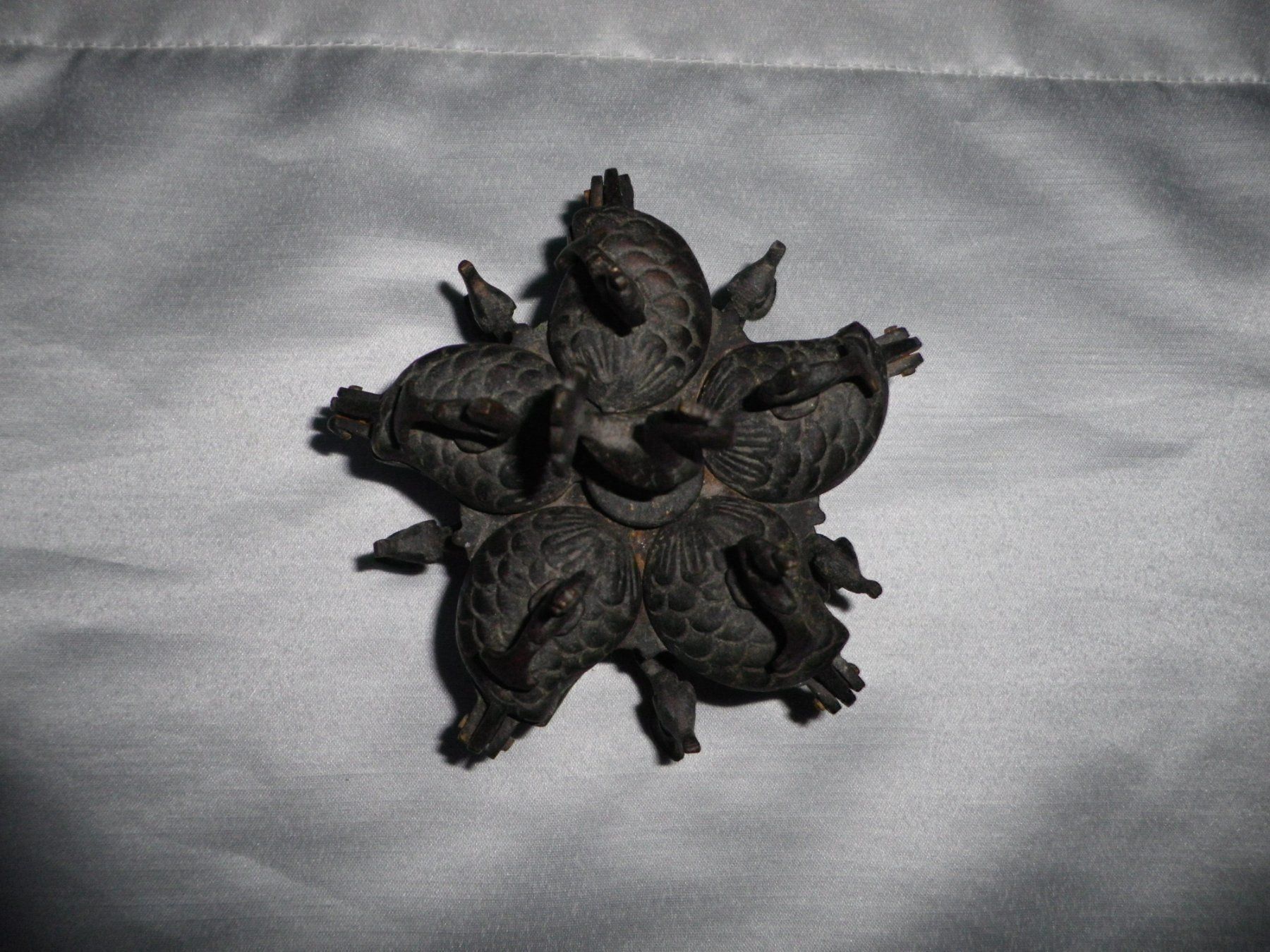 Statuette: Indische Gewürz- oder Farb-Dose alt – Usato da Reinach BL venduto da Annodomini 3