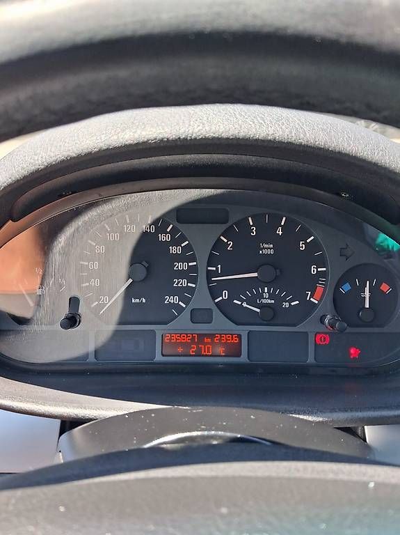 Automobili: BMW e46 320i – Usato da Dulliken venduto da jev_v2cz 4