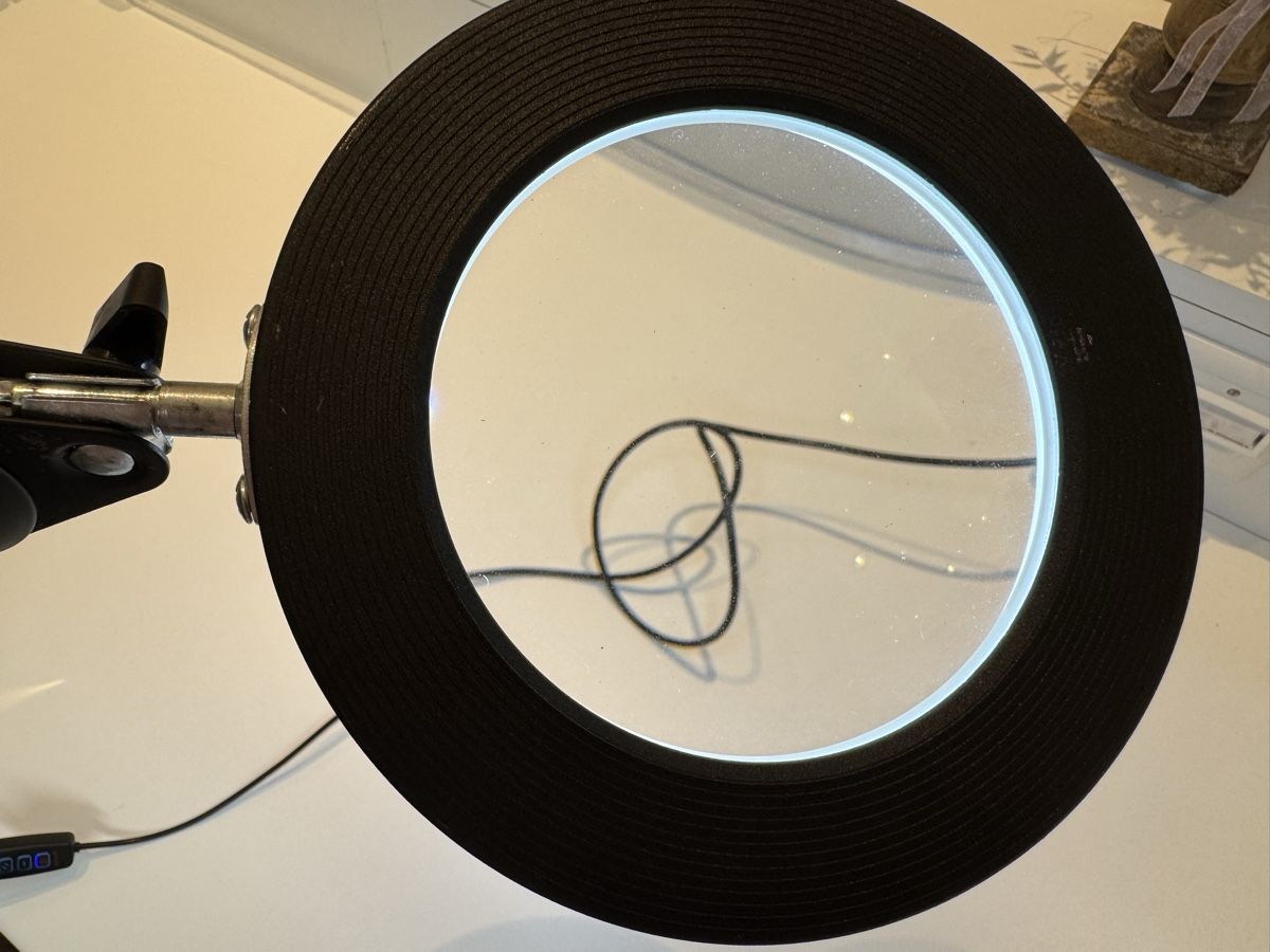 Altro per Ottica: Lupe mit LED Ringlicht, super Zustand! – Usato da Kappel SO venduto da bea_86h2 2
