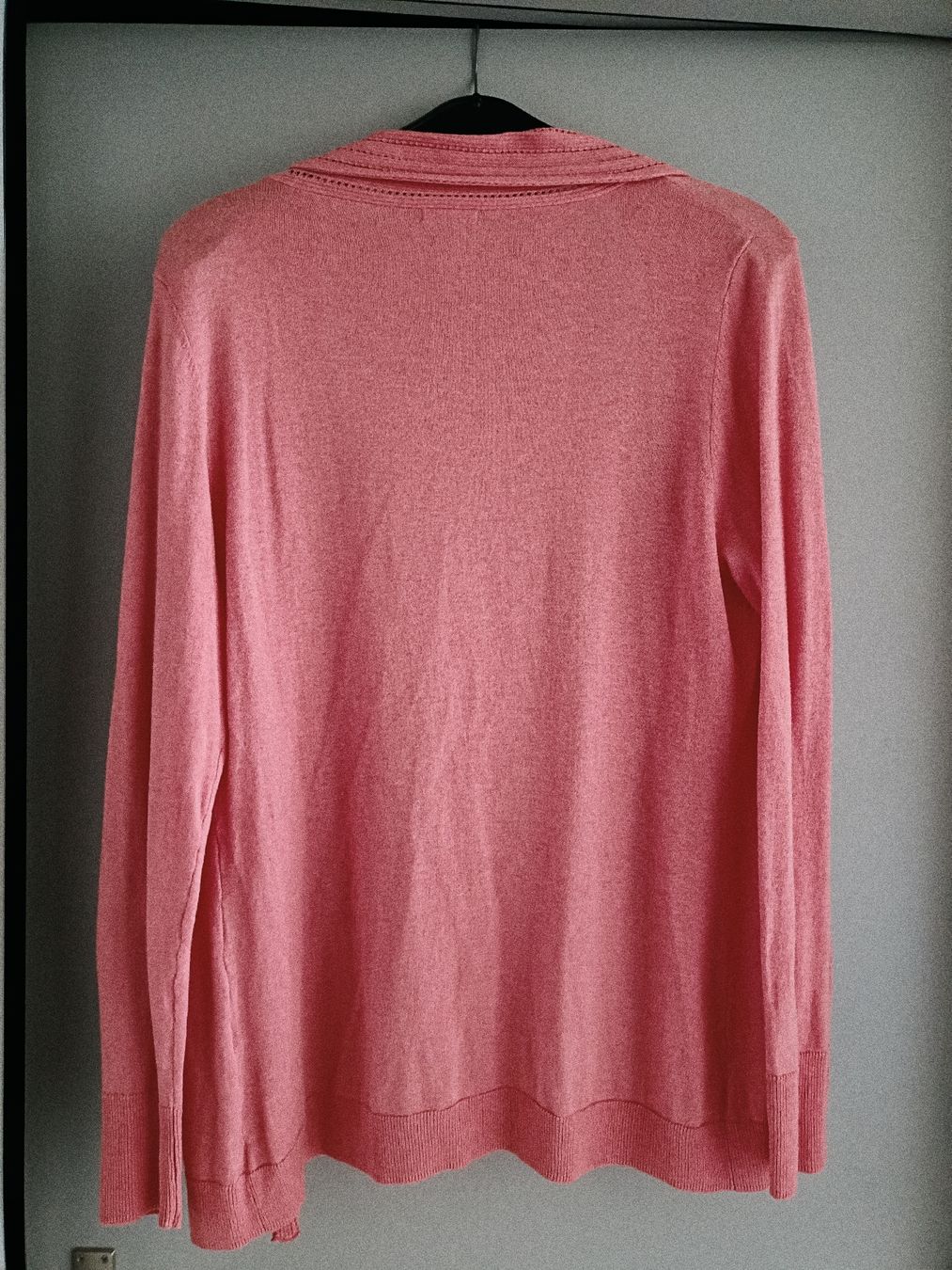 Maddison Pullover & Sweatshirts: Maddison Pulli, Rosa, gut erhalten, Grösse XL – Gebraucht aus Winterthur von meci02 3