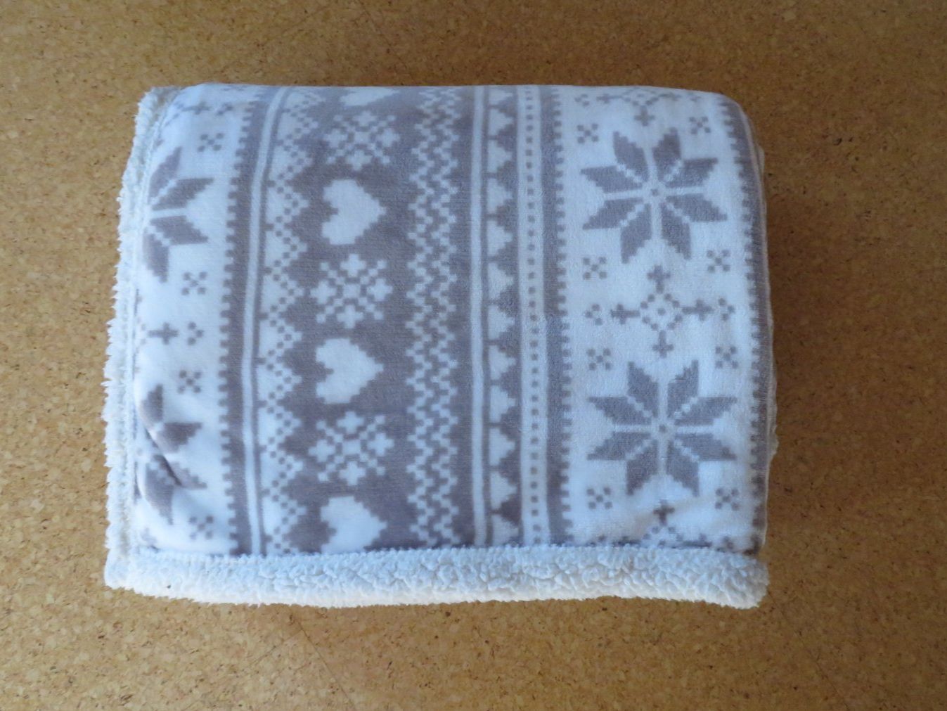 Coperte: Kuscheldecke, grau/weiss – Usato da Zezikon venduto da des_8ct6