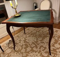 Belle table de jeux style Louis XV datant du 19e siècle