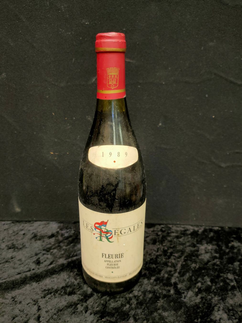Vino: LES RÉGALES FLEURIE 1989 – Nuovo (secondo la descrizione) da Genève venduto da Leboucheoreilles