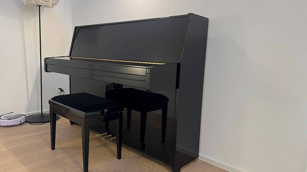 Strumenti musicali: Klavier Kawai K15-E inkl. Sitzbank  – Usato da Grenchen venduto da Pasciz 1