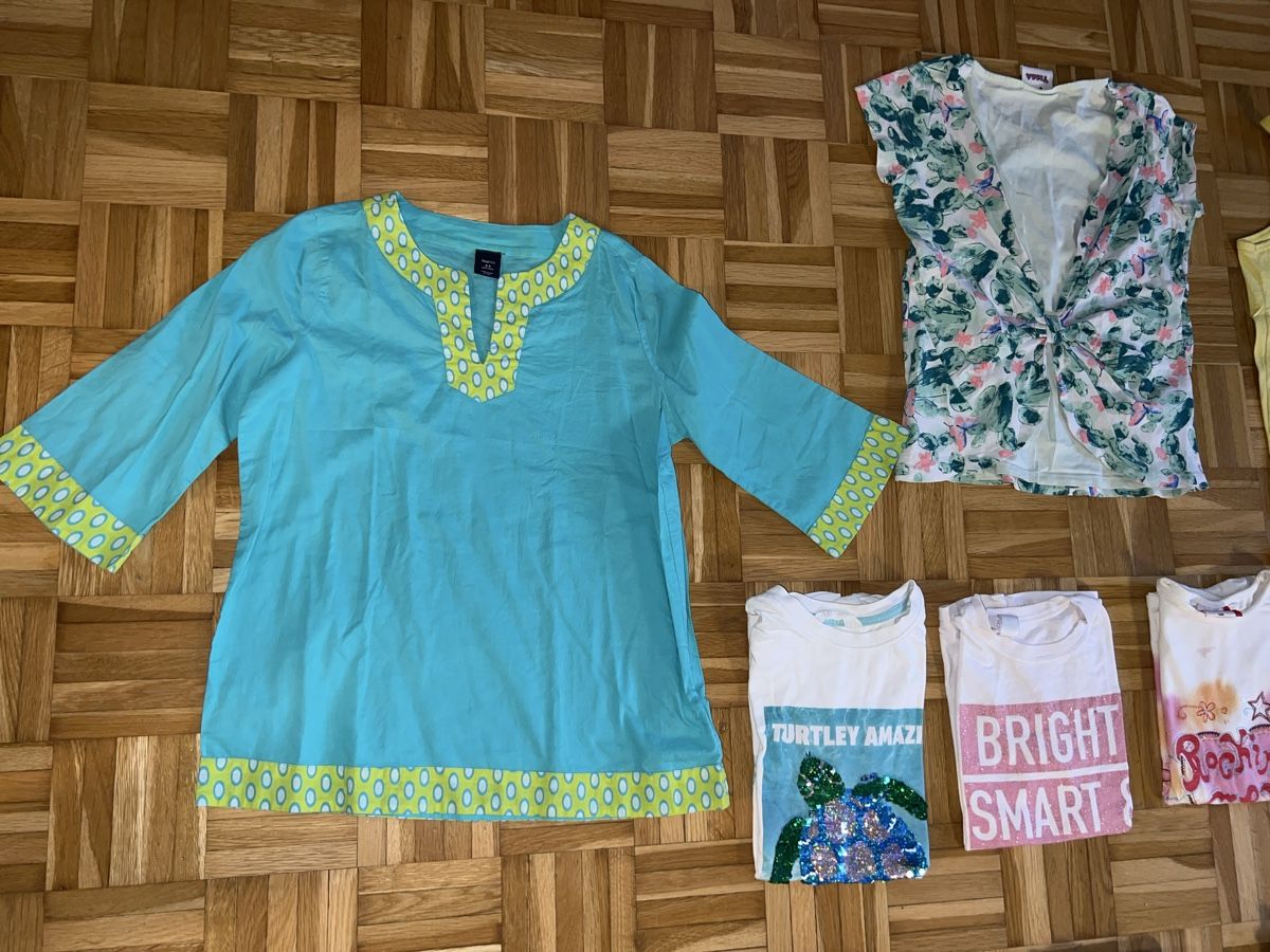 Ensembles coordonnés: Mädchen Kleiderpaket Gr. 134/140 – D'occasion à Zuchwil par Commander0 4