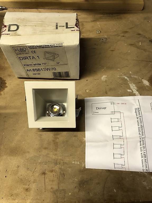 Lampade: Lampe encastrée led – Usato da Grangettes-Romont venduto da Guillaumegrangettes