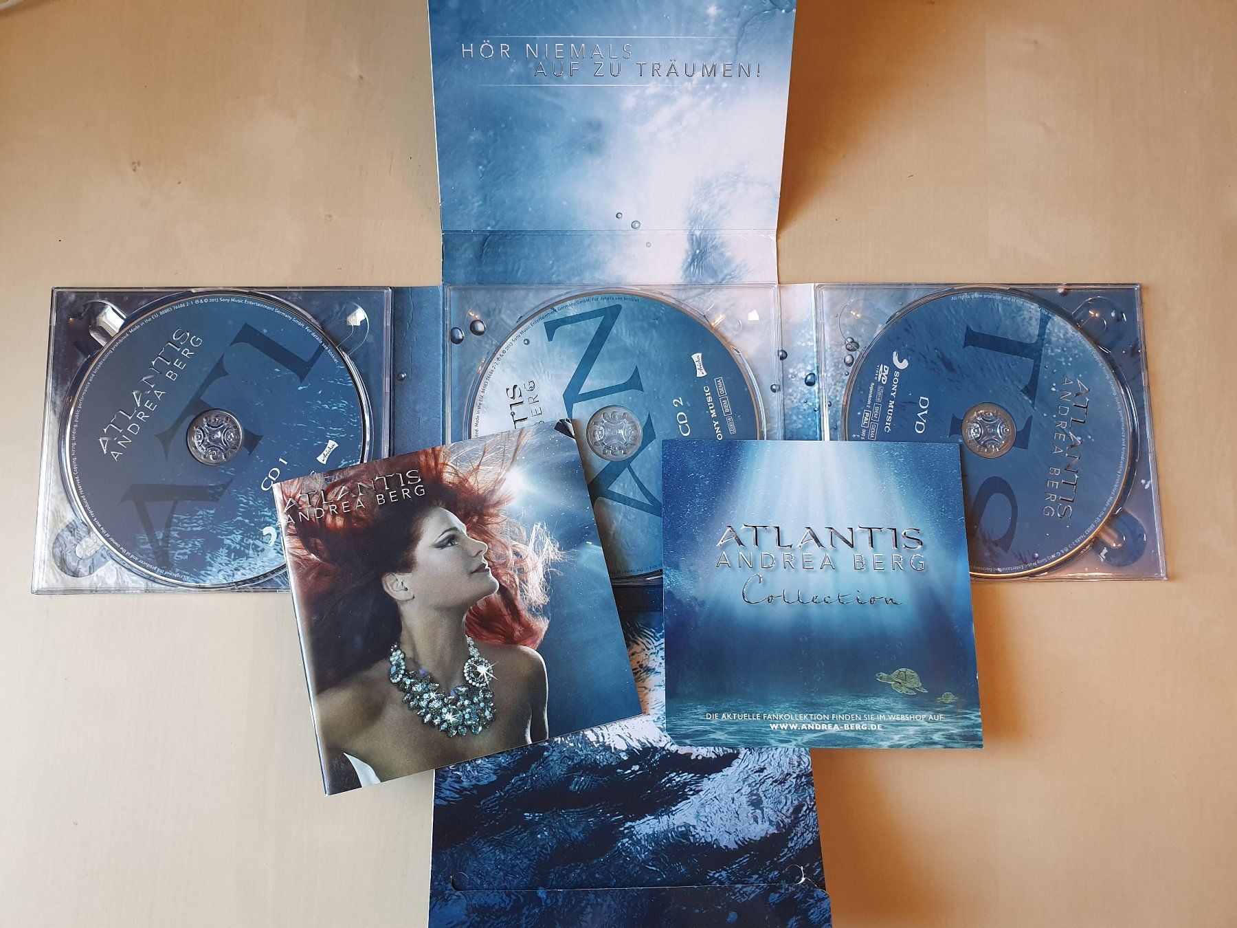 CD: Andrea Berg Atlantis 2 CD's + DVD – Usato da Stansstad venduto da collectorsshop 2
