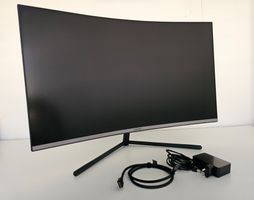Samsung U32R590CWU 32" Curved Monitor – 4K UHD | Top Zustand