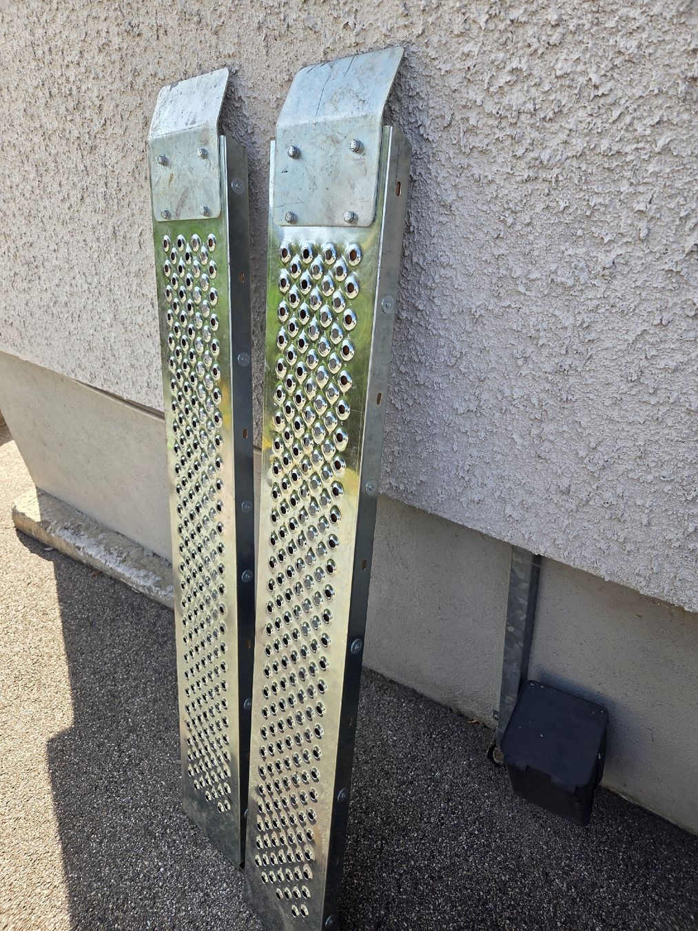 Auffahrrampen: Auffahrrampen 1500 x 220 – Gebraucht aus Ebnet von Volvo.Power 2