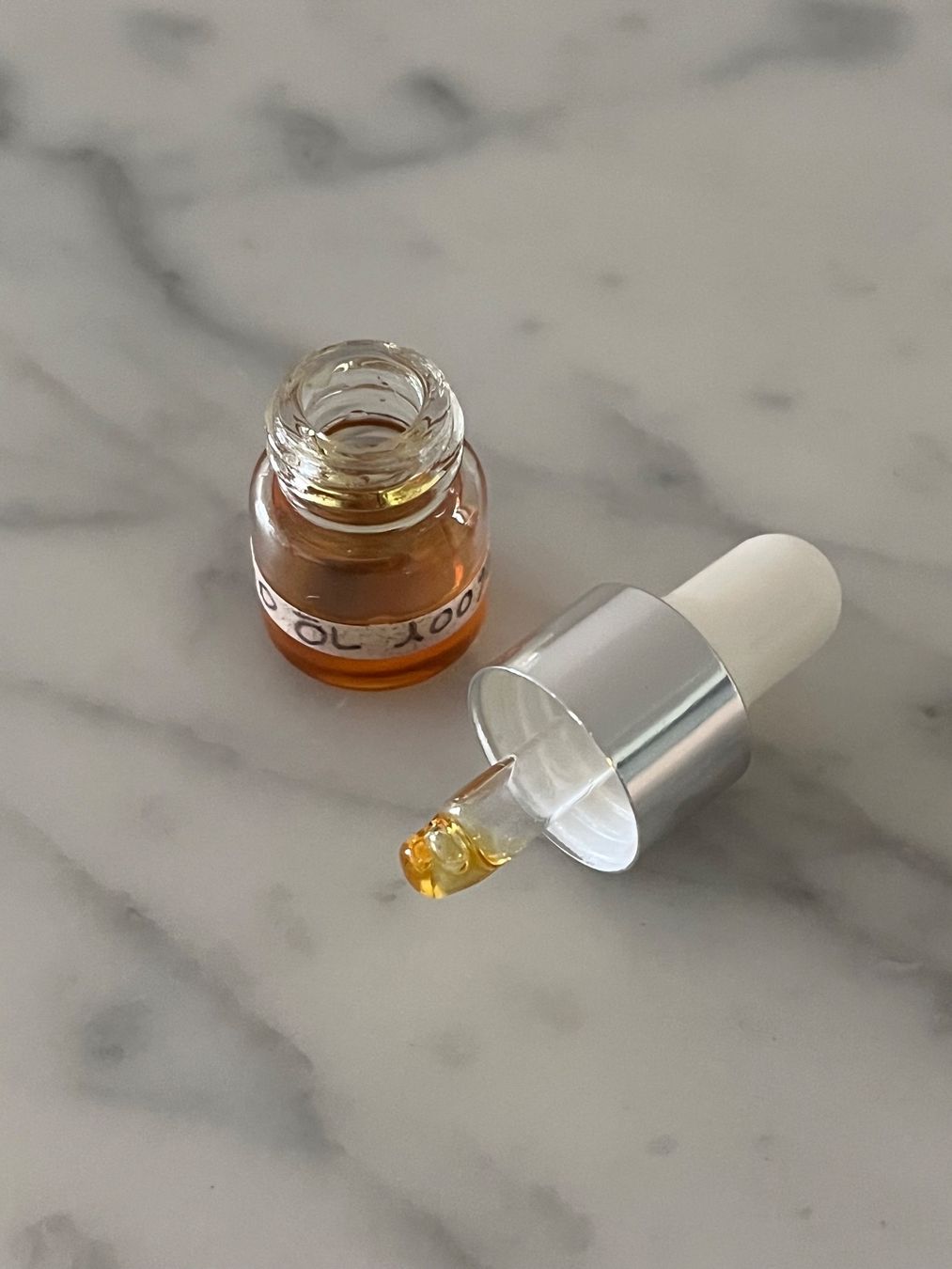 Profumi & Eau de Toilette: 100% reines Oud Öl 1ml – Usato da Wetzikon ZH venduto da MW.S 2