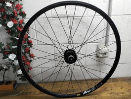 Vorderrad 29", 28", mit Dynamonabe für Licht