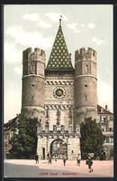 Basel, Menschen laufen durch das Spalent