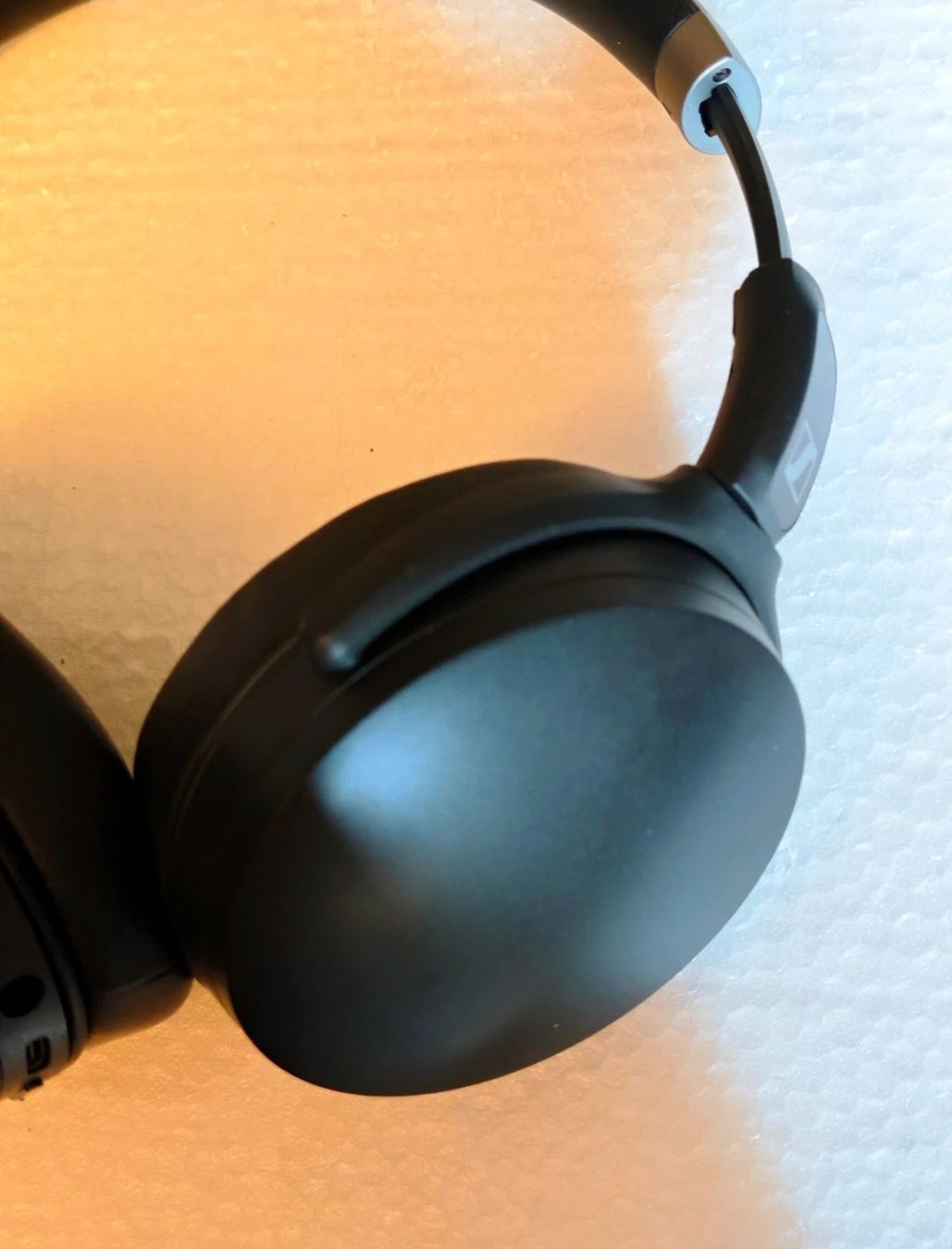 Sennheiser Cuffie: Sennheiser HD 450BT ANC Bluetooth Kopfhörer Over-Ear + Case – Usato da Zürich venduto da el_pres1dente 1