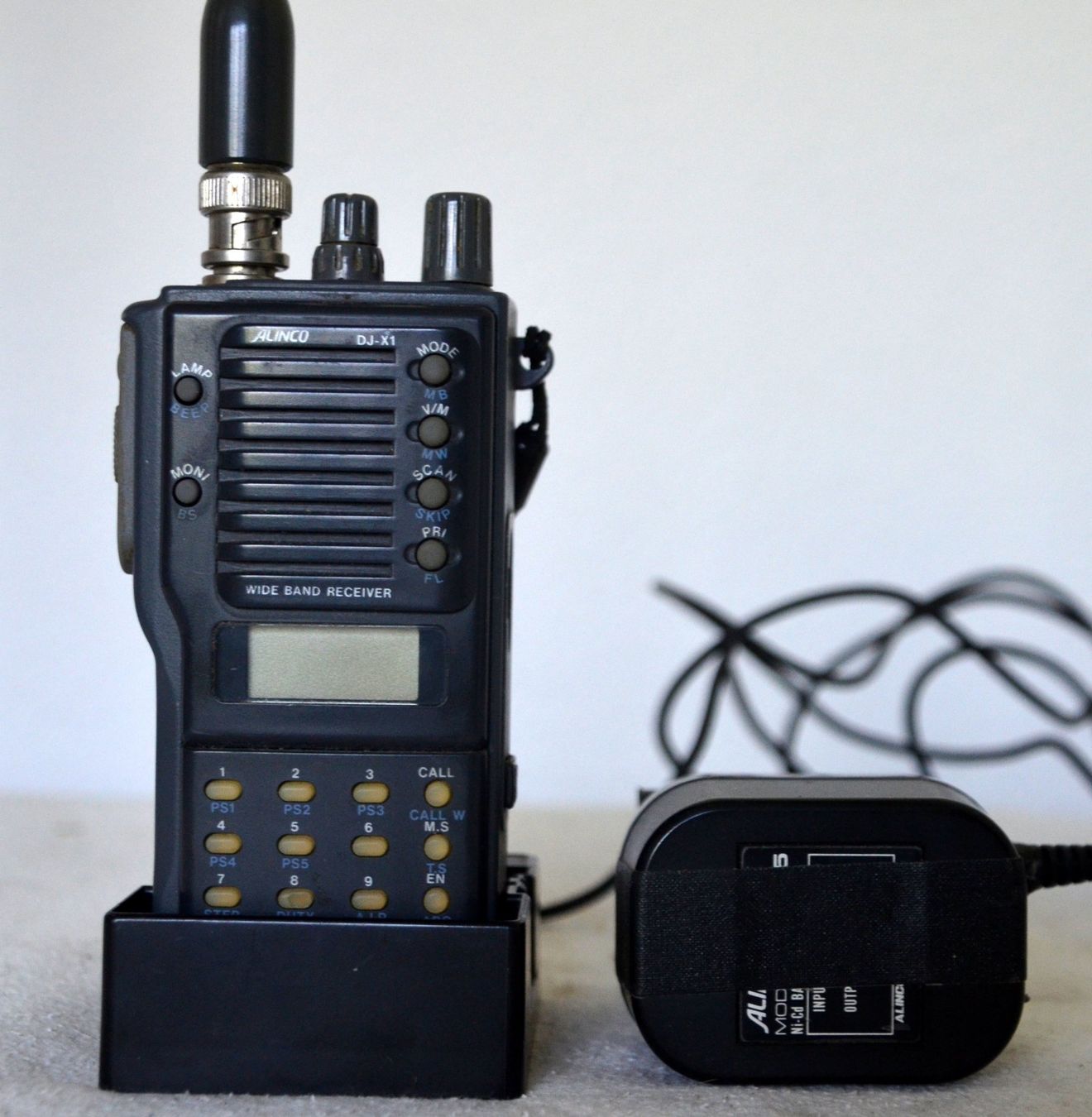 Funktechnik: Alinco DJ-X1 Wide Band Receiver – Defekt aus Collonges von arashee 1