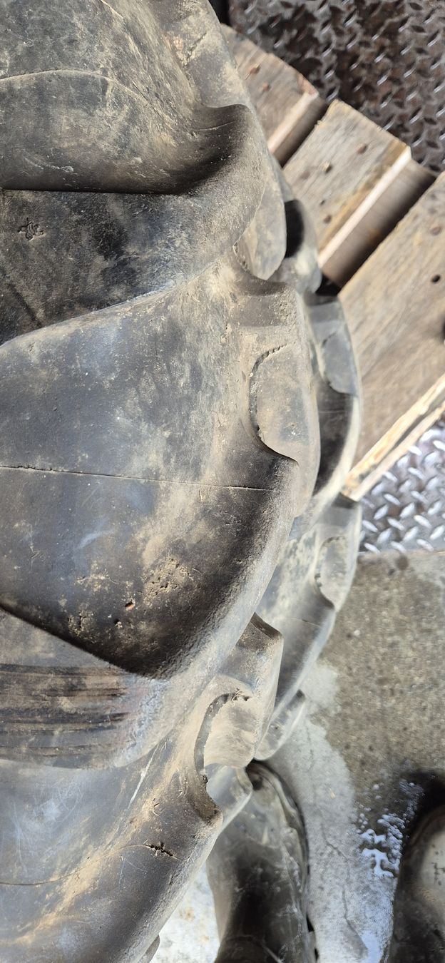 Pneumatici & Ruote complete: Occ 9.5R24 Michelin – Usato da Muhen venduto da Danu65 3