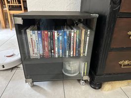 Vitrine / CD-Schrank / DVD-Möbel / Fernsehmöbel