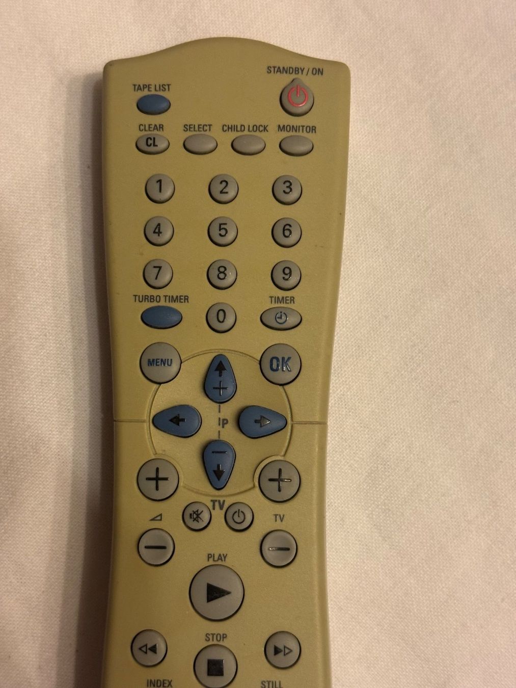 Fernbedienungen: Télécommande universelle Philips, bon état (62) – Gebraucht aus la Chaux-de-Fonds von Lampe 2