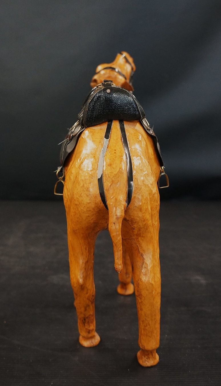 Statuette: Vintage Kamel Figur aus Leder – Usato da Basel venduto da bk_brockibasel 4