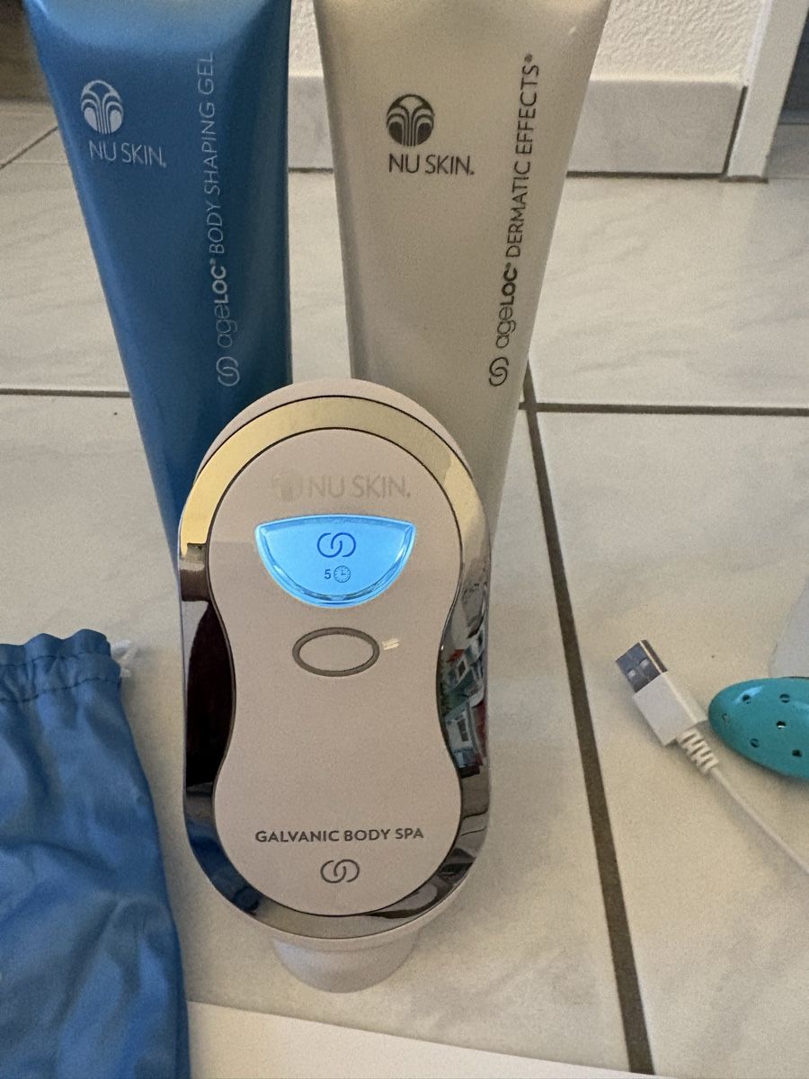 Nu Skin Altro per la cura del corpo: Nuskin Galvanic Spa und Nuskin Boost – Usato da Zofingen venduto da SaraMay 1
