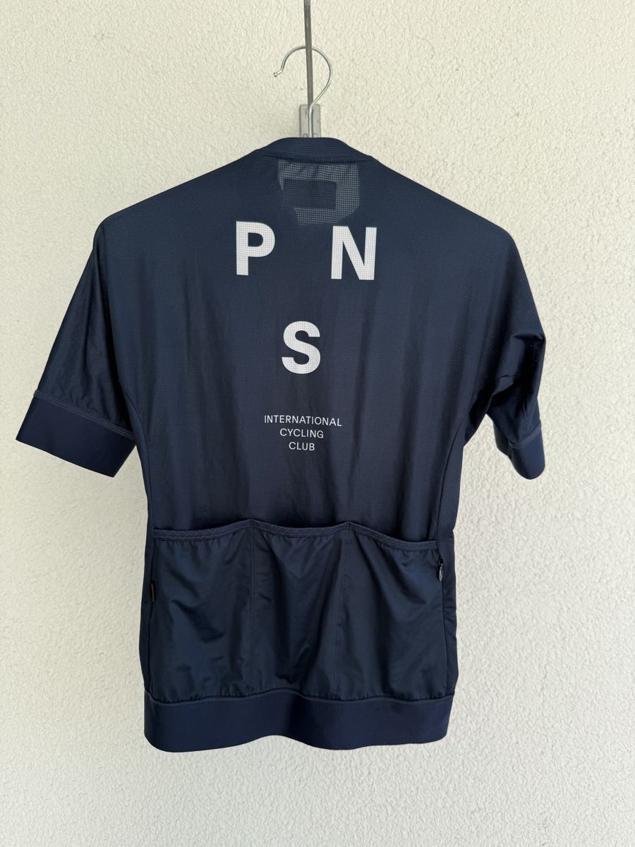 Pas Normal Studios Canottiere & Pantaloni: PNS navy short-sleeve jersey – Usato da Benglen venduto da car_nct9 3