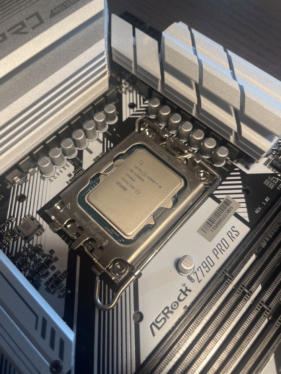 Intel Composants électroniques: Intel Core i9-13900K  – D'occasion à Winterthur par L.Khan