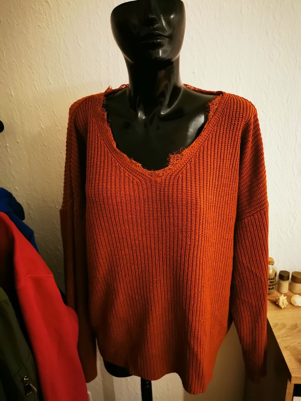 Shein Maglioni & Felpe: Herbstlicher Strickpullover Gr. M, Rostbraun, V-Ausschnitt – Usato da Balsthal venduto da Leila_Luna