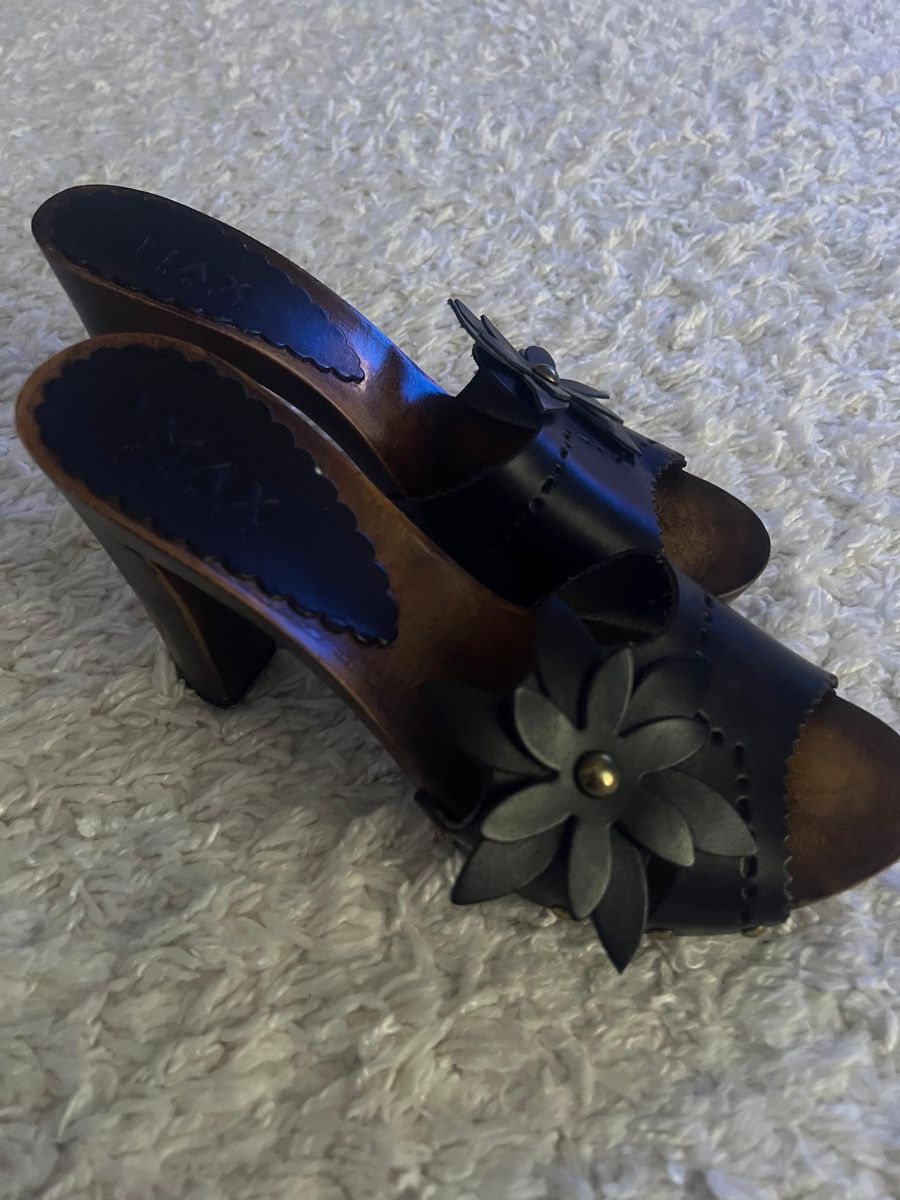 Scarpe da donna: Sommer Clogs Pantoletten Schwarz Gr.39 neuwertig – Nuovo (secondo la descrizione) da Richterswil venduto da Eg_verkauf 1