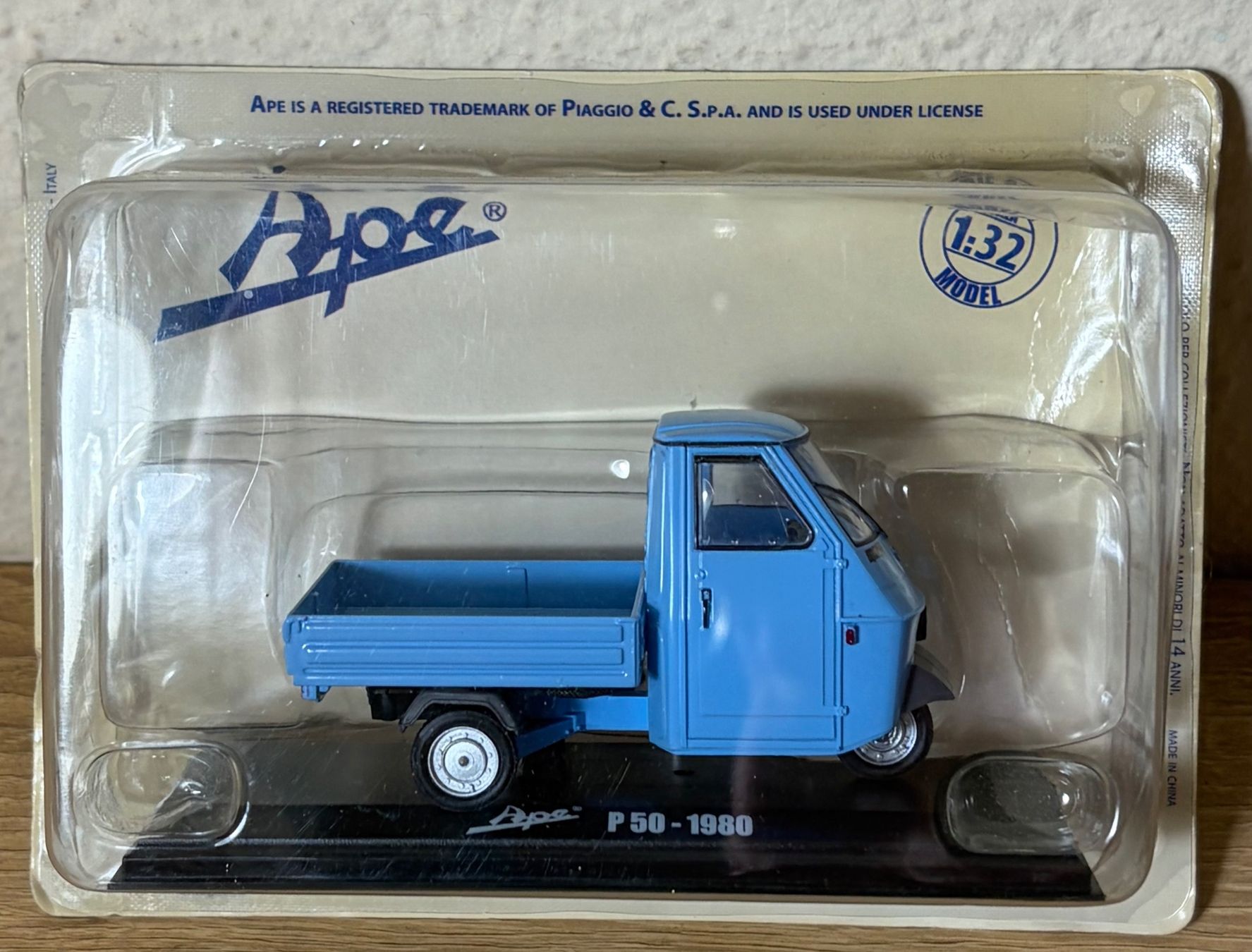 Heller Kit di modellismo & Modellini statici: Piaggio Ape P50 1980 Hachette 1/32 – Nuovo e nell'imballaggio originale da Thusis venduto da chur_city