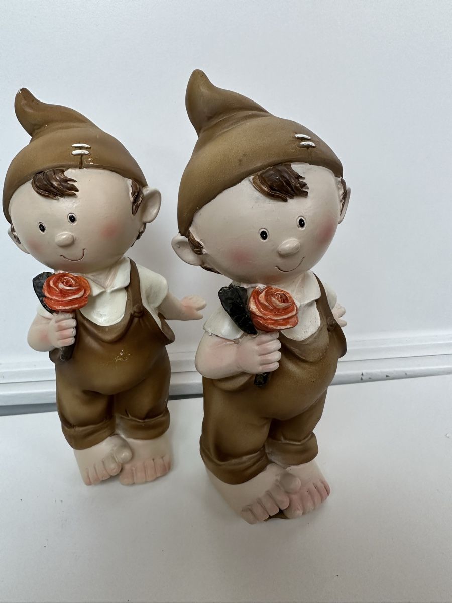Migros Tutte le decorazioni: Dekoration kleiner Junge Neu 20 cm – Nuovo e nell'imballaggio originale da Frümsen venduto da Swissline90