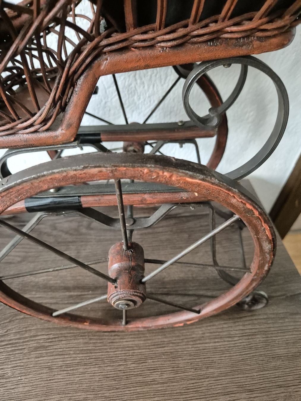 Voitures de poupées: Antike Puppenwagen – D'occasion à Eschlikon TG par zuzanka80 5