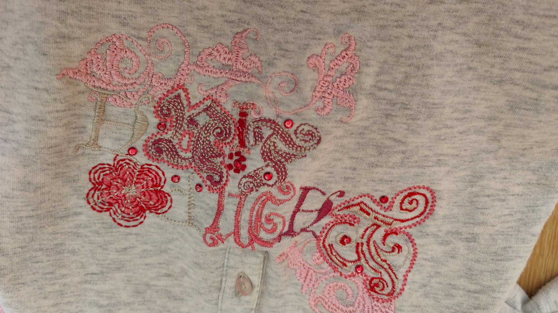 Pullover & Sweatshirts: Wunderschöner KapuzenPullover mit Stickerei,...  (Gr. 98) – Neu (gemäss Beschreibung) aus Wädenswil von adelimmat 3