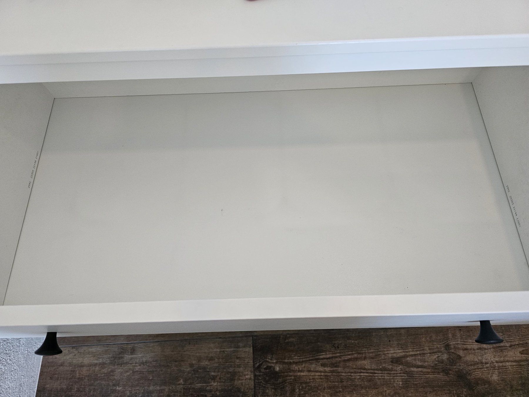 Ikea Cassettiere: Commode blanche design moderne, 6 tiroirs, parfait état! – Usato da St-imier venduto da chr_7zhj 1