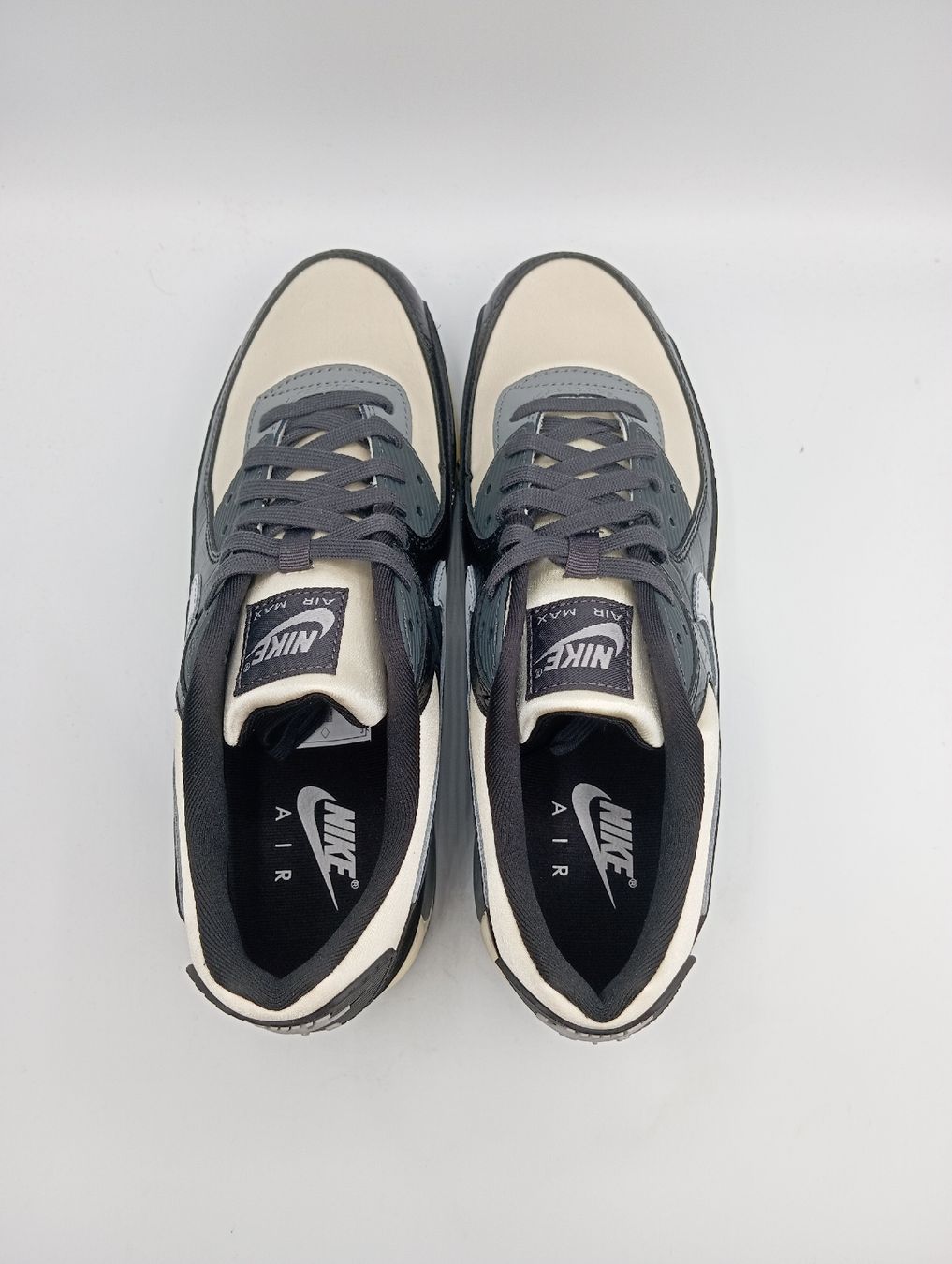 Nike Herrenschuhe: Nike Air Max 90 (EU44) – Neu und originalverpackt aus Schaffhausen von outlez 4