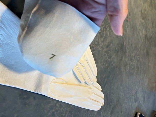 Hermès Guanti & manicotti: gant mariage Hermes – Usato da Haute-Nendaz venduto da Chevrolet72 2