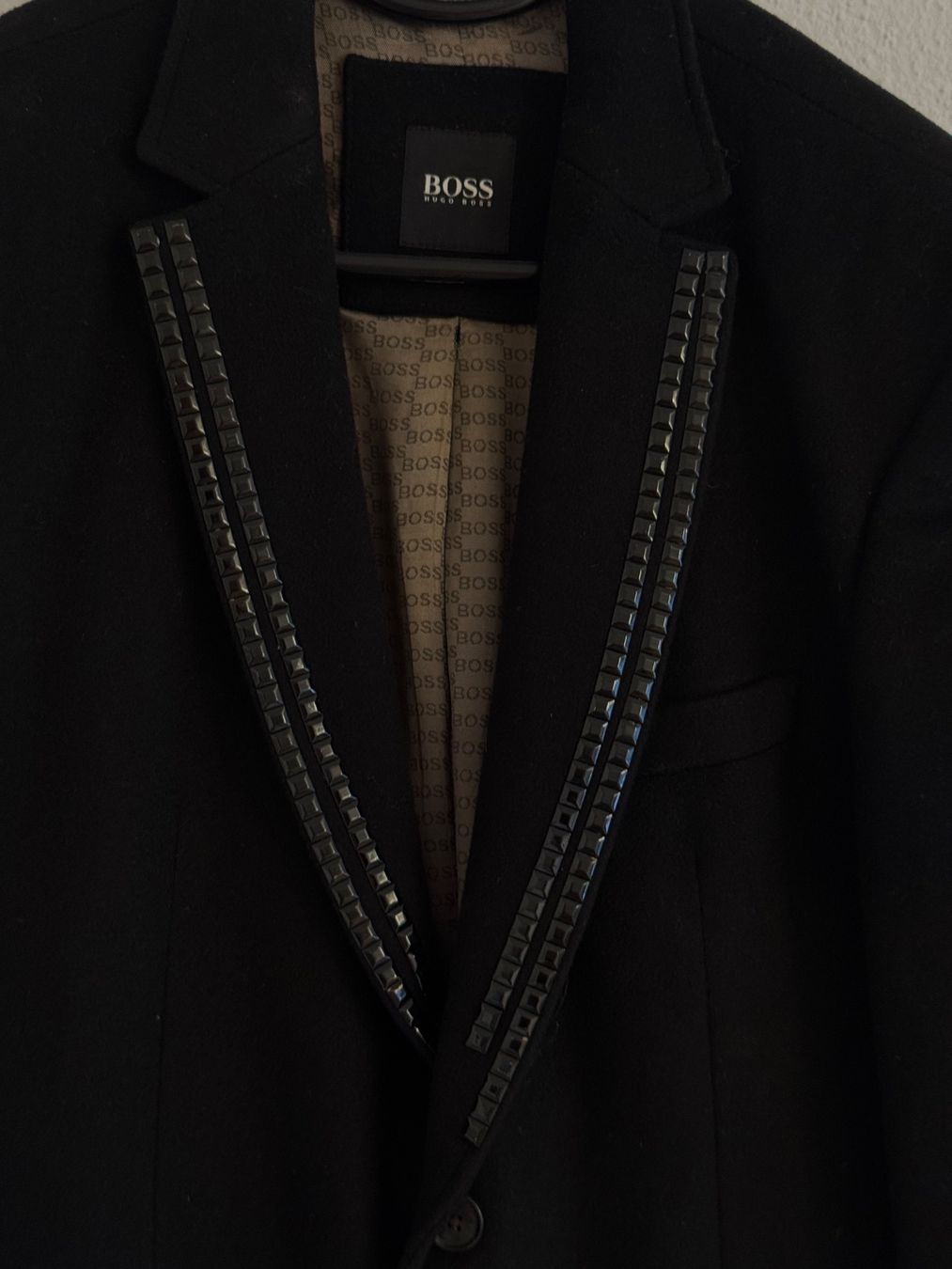 Hugo Boss Jacken: Hugo Boss Blazer mit Nieten Sakko – Gebraucht aus Kriens von saintstone 1