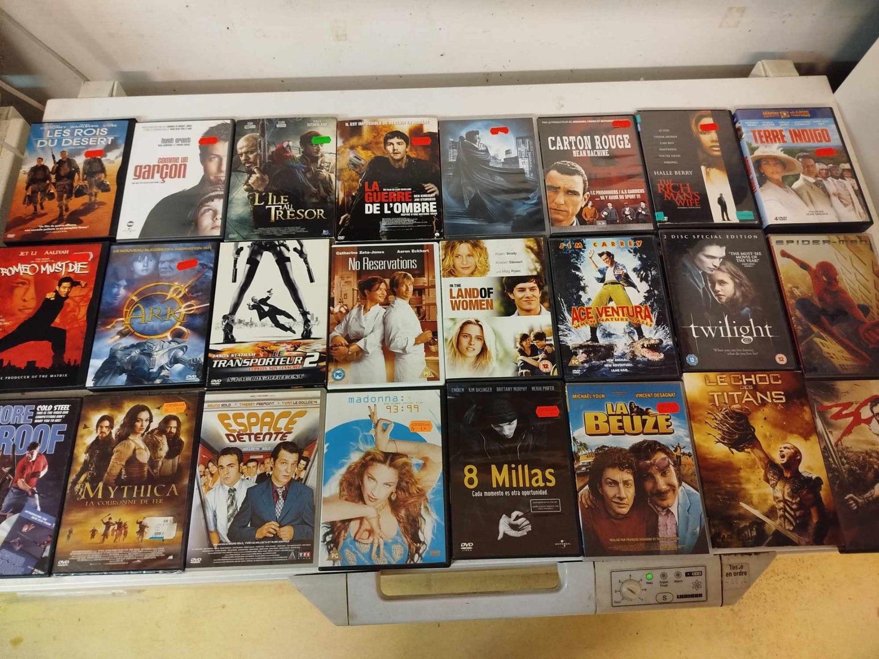 Tous les DVDs: 92 DVD - 1 carton – D'occasion à La Chaux-de-Fonds par Emmaus2300CDF 2