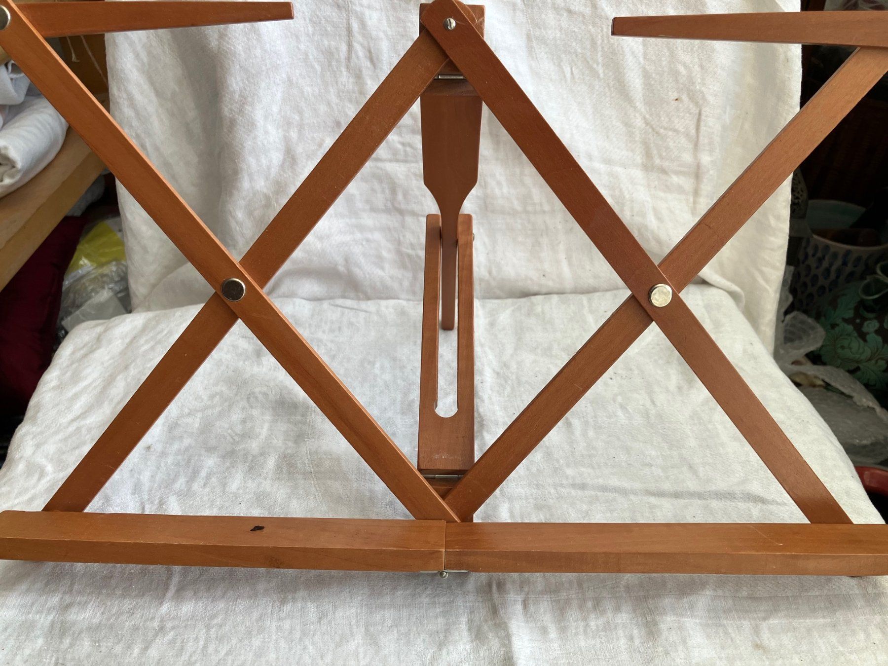 Supports pour instruments & partitions: Buch oder Notenständer, klappbar – D'occasion à Zürich par aannnnaa48
